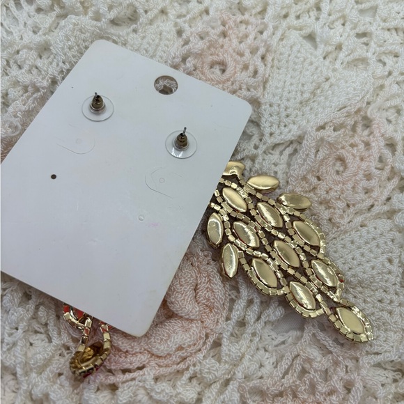 Elegant Pink and Silver Statement Earrings - Picture 3 of 4